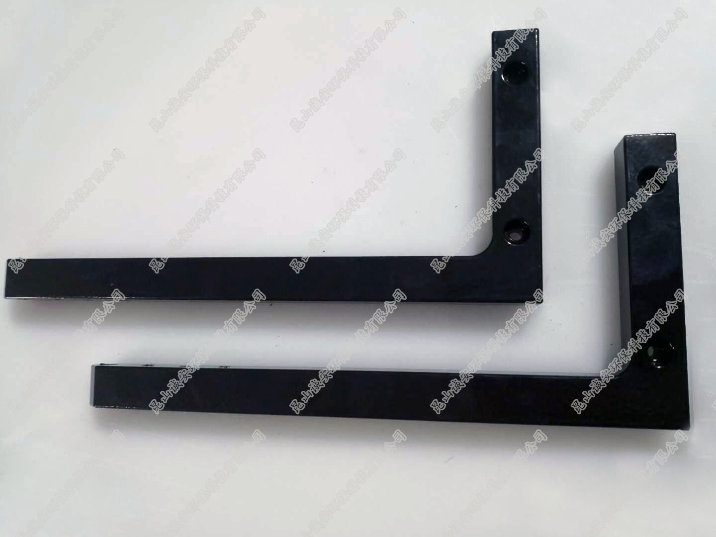 L型挂具喷涂